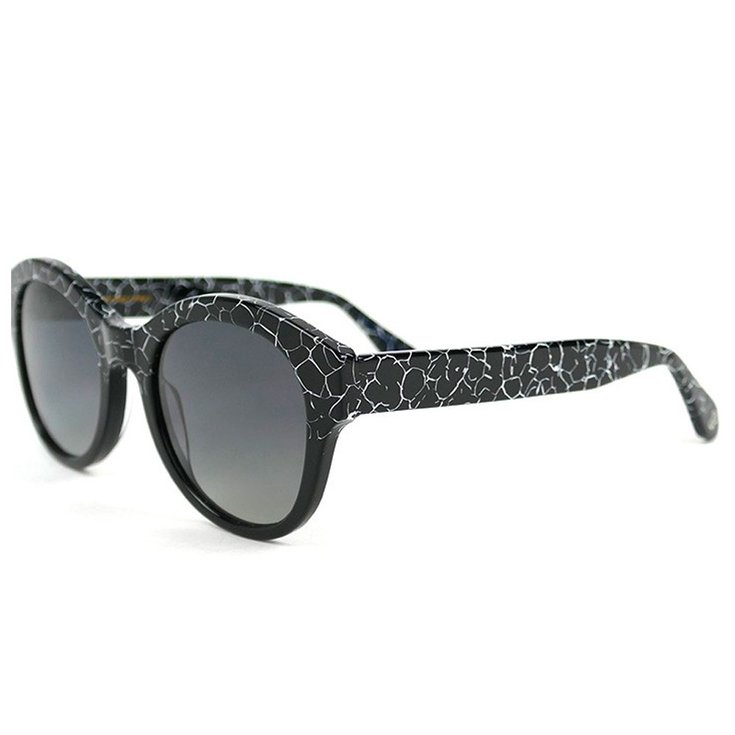 Binocle Eyewear Lunettes de soleil Sophia Shiny Black Gradient Grey Polarized Présentation